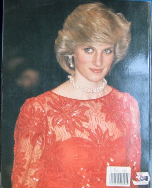 Books - Alison Janaway - Diana Spencer - Her latest fashions. Buy from South Africa, Pretoria, Villieria