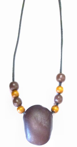Sea bean seeds - Can be used to make ornaments and necklaces with. Buy from South Africa, Pretoria, Villieria Sea bean seeds - Can be used to make ornaments and necklaces with. Buy from South Africa, Pretoria, Villieria