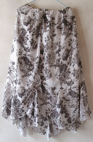 Skirts - Gray floral. South Africa, Pretoria, Villieria